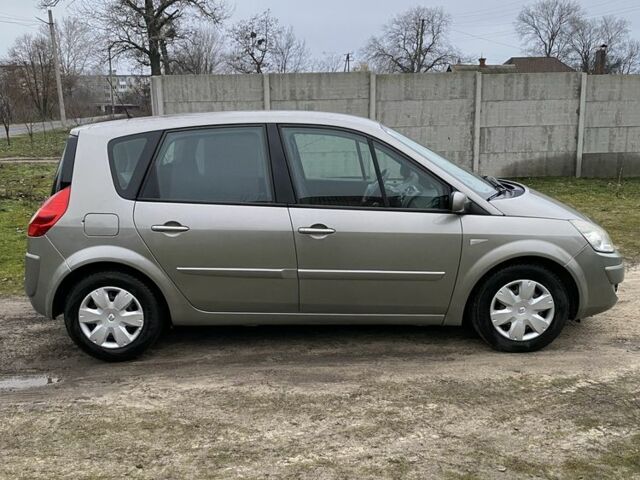 Серый Рено Сценик II, объемом двигателя 1.5 л и пробегом 200 тыс. км за 5500 $, фото 2 на Automoto.ua