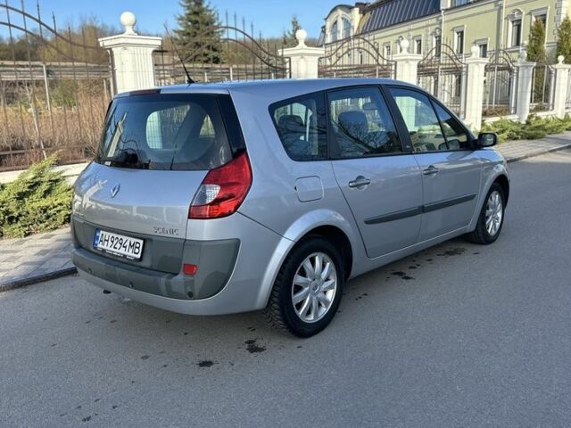 Серый Рено Сценик II, объемом двигателя 1.6 л и пробегом 265 тыс. км за 4500 $, фото 5 на Automoto.ua