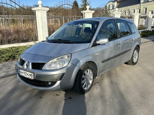 Серый Рено Сценик II, объемом двигателя 1.6 л и пробегом 265 тыс. км за 4500 $, фото 9 на Automoto.ua
