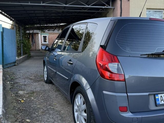 Сірий Рено Сценік II, об'ємом двигуна 1.6 л та пробігом 207 тис. км за 5600 $, фото 4 на Automoto.ua
