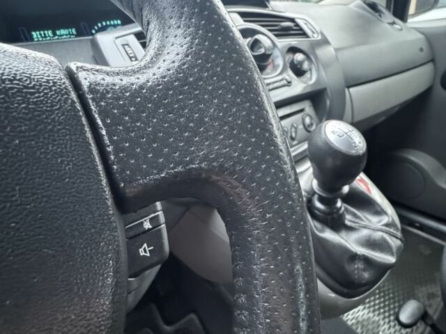 Сірий Рено Сценік II, об'ємом двигуна 1.6 л та пробігом 188 тис. км за 4899 $, фото 14 на Automoto.ua