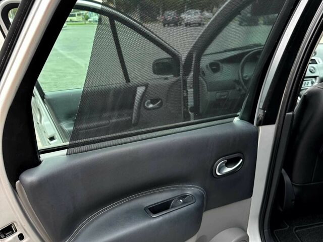 Серый Рено Сценик II, объемом двигателя 1.6 л и пробегом 172 тыс. км за 5350 $, фото 17 на Automoto.ua