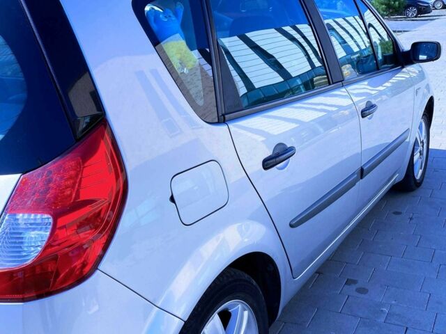 Серый Рено Сценик II, объемом двигателя 1.6 л и пробегом 140 тыс. км за 6000 $, фото 4 на Automoto.ua