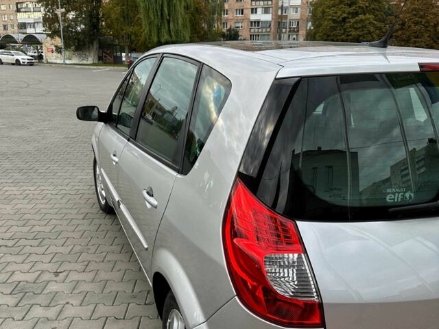 Серый Рено Сценик II, объемом двигателя 1.6 л и пробегом 172 тыс. км за 5350 $, фото 4 на Automoto.ua