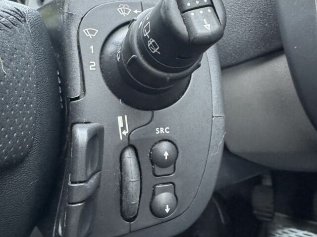 Сірий Рено Сценік II, об'ємом двигуна 1.6 л та пробігом 188 тис. км за 4899 $, фото 16 на Automoto.ua