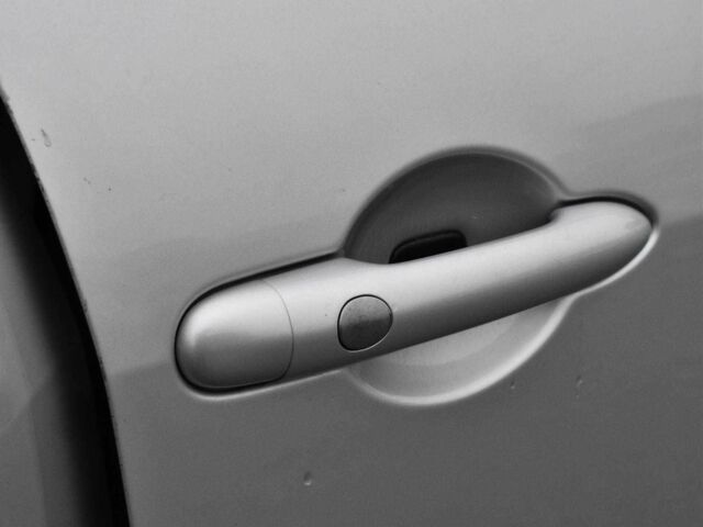 Серый Рено Сценик II, объемом двигателя 1.5 л и пробегом 303 тыс. км за 5500 $, фото 6 на Automoto.ua