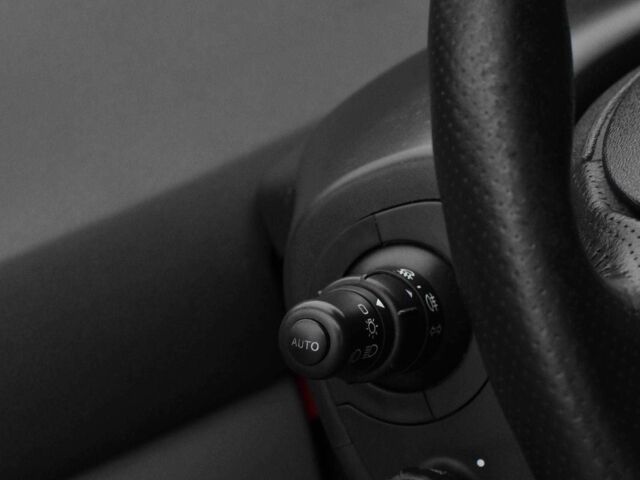 Серый Рено Сценик II, объемом двигателя 1.5 л и пробегом 303 тыс. км за 5500 $, фото 10 на Automoto.ua