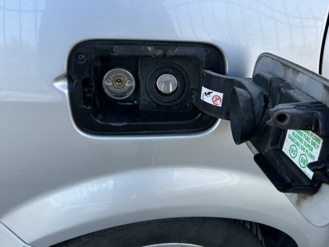 Серый Рено Сценик II, объемом двигателя 1.6 л и пробегом 265 тыс. км за 4500 $, фото 21 на Automoto.ua