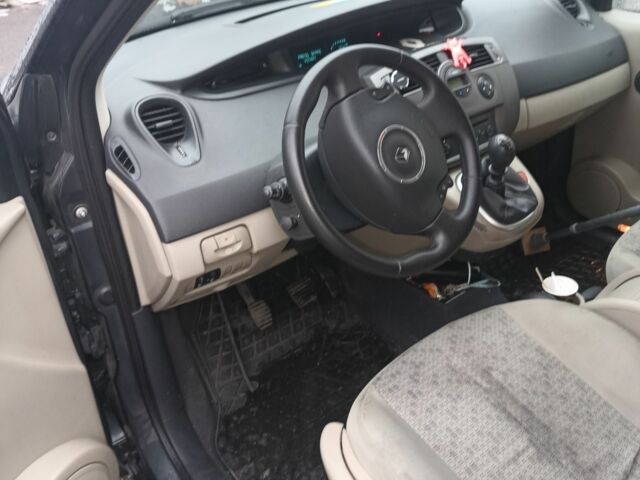 Сірий Рено Сценік II, об'ємом двигуна 1.5 л та пробігом 350 тис. км за 4500 $, фото 4 на Automoto.ua