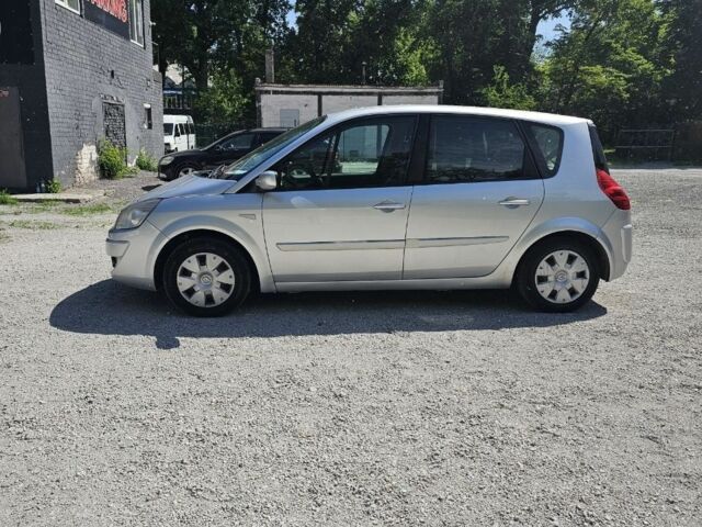 Серый Рено Сценик II, объемом двигателя 1.6 л и пробегом 234 тыс. км за 5799 $, фото 5 на Automoto.ua