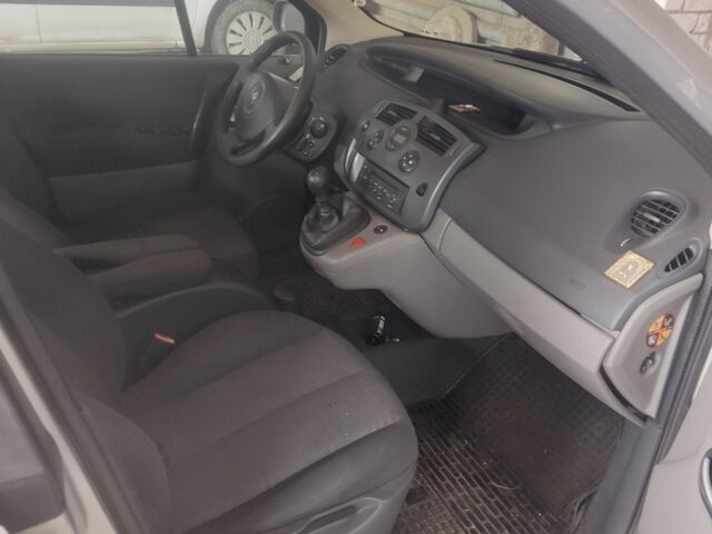 Серый Рено Сценик II, объемом двигателя 1.5 л и пробегом 255 тыс. км за 3200 $, фото 5 на Automoto.ua