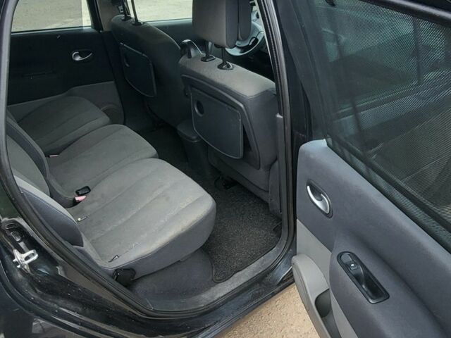 Серый Рено Сценик II, объемом двигателя 1.5 л и пробегом 190 тыс. км за 4800 $, фото 5 на Automoto.ua