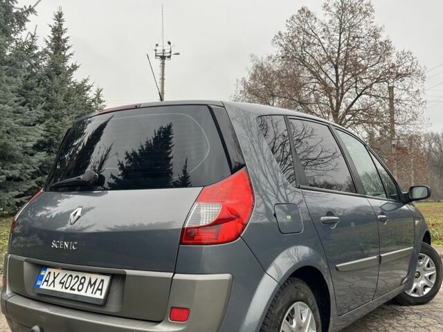 Серый Рено Сценик II, объемом двигателя 1.5 л и пробегом 280 тыс. км за 4699 $, фото 2 на Automoto.ua