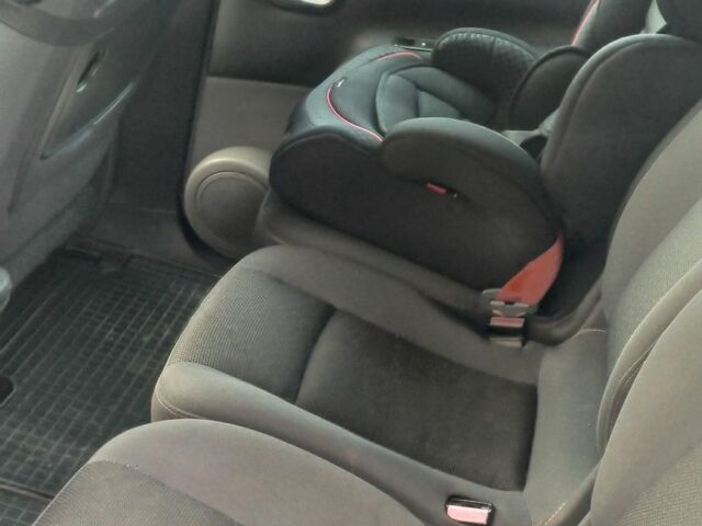 Серый Рено Сценик II, объемом двигателя 1.5 л и пробегом 250 тыс. км за 6300 $, фото 6 на Automoto.ua