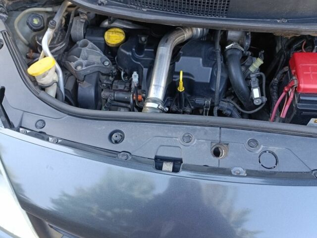 Сірий Рено Сценік II, об'ємом двигуна 1.5 л та пробігом 290 тис. км за 4900 $, фото 2 на Automoto.ua