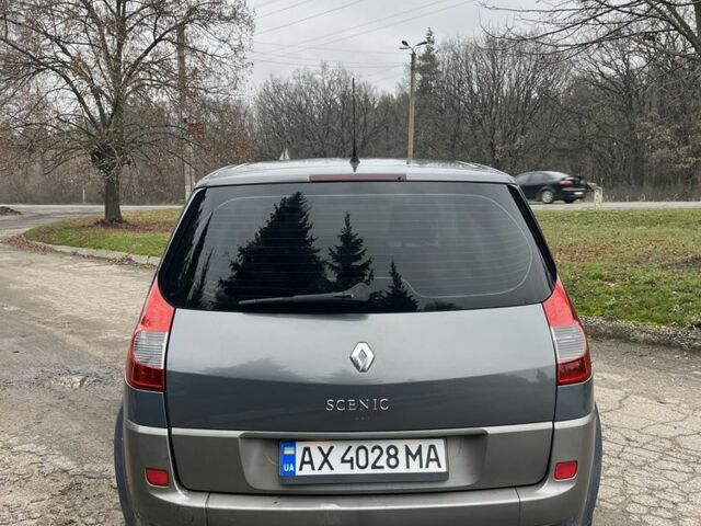 Серый Рено Сценик II, объемом двигателя 1.5 л и пробегом 280 тыс. км за 4699 $, фото 3 на Automoto.ua