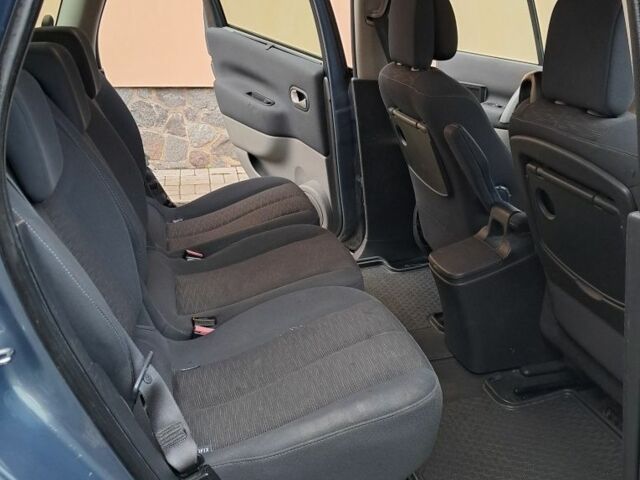 Сірий Рено Сценік II, об'ємом двигуна 1.9 л та пробігом 208 тис. км за 2788 $, фото 5 на Automoto.ua