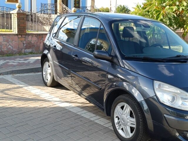 Рено Сценік II 2008 у Києві на Automoto.ua Сірий Рено Сценік II, об'ємом двигуна 2 л та пробігом 173 тис. км за 5750 $, фото 2 на Automoto.ua