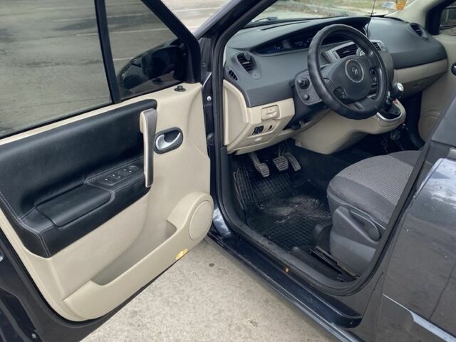 Сірий Рено Сценік II, об'ємом двигуна 1.5 л та пробігом 280 тис. км за 6000 $, фото 2 на Automoto.ua