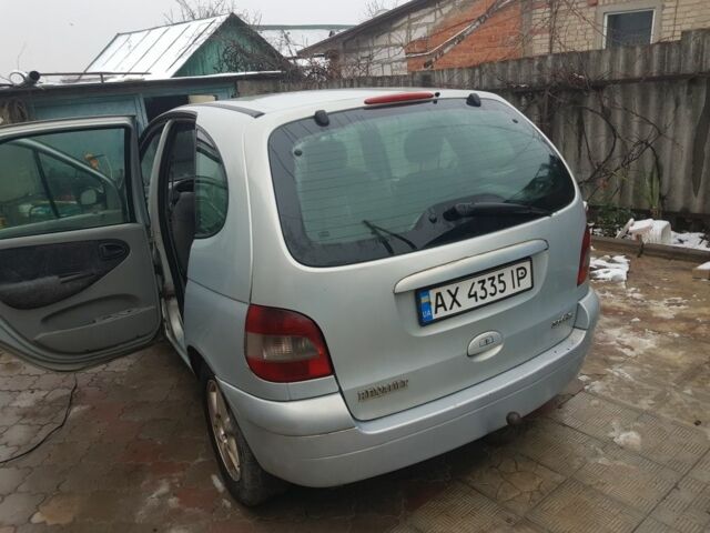 Серый Рено Сценик II, объемом двигателя 1 л и пробегом 1000 тыс. км за 1800 $, фото 3 на Automoto.ua