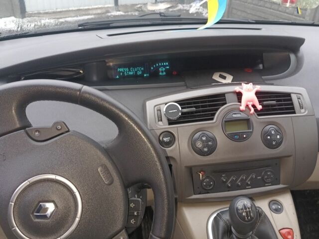 Сірий Рено Сценік II, об'ємом двигуна 1.5 л та пробігом 350 тис. км за 4500 $, фото 5 на Automoto.ua