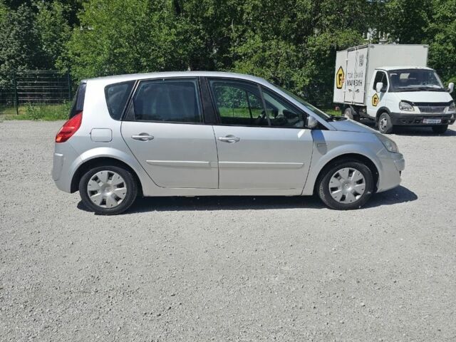 Серый Рено Сценик II, объемом двигателя 1.6 л и пробегом 234 тыс. км за 5799 $, фото 4 на Automoto.ua