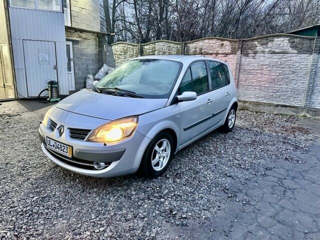Серый Рено Сценик II, объемом двигателя 1.6 л и пробегом 228 тыс. км за 5450 $, фото 1 на Automoto.ua