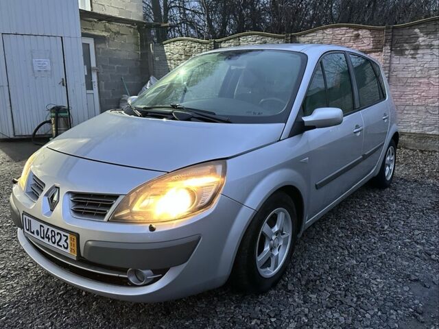 Серый Рено Сценик II, объемом двигателя 1.6 л и пробегом 228 тыс. км за 5450 $, фото 4 на Automoto.ua