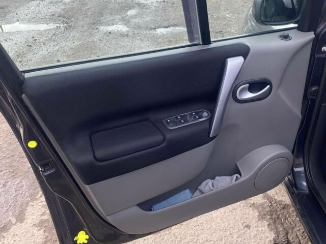 Серый Рено Сценик II, объемом двигателя 1.6 л и пробегом 230 тыс. км за 5000 $, фото 12 на Automoto.ua