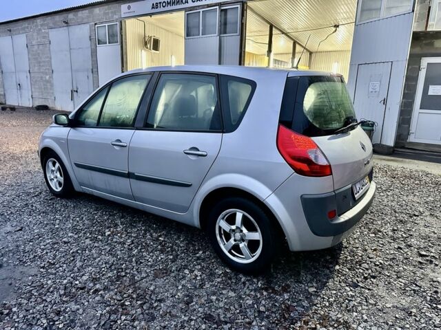 Серый Рено Сценик II, объемом двигателя 1.6 л и пробегом 228 тыс. км за 5450 $, фото 3 на Automoto.ua