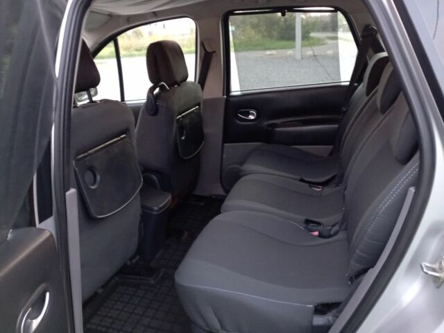 Рено Сценик II 2005 в Староконстантинов на Automoto.ua Серый Рено Сценик II, объемом двигателя 1.6 л и пробегом 362 тыс. км за 4800 $, фото 5 на Automoto.ua