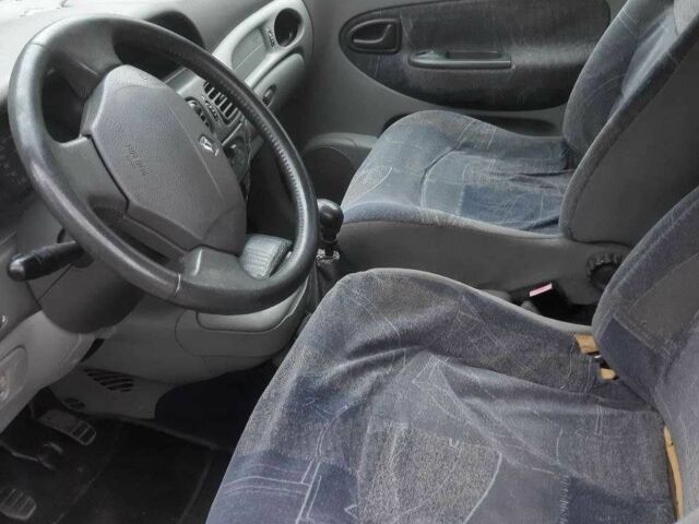 Серый Рено Сценик II, объемом двигателя 1.9 л и пробегом 365 тыс. км за 1667 $, фото 4 на Automoto.ua