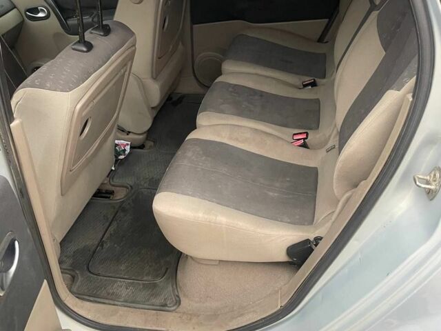 Серый Рено Сценик II, объемом двигателя 1.6 л и пробегом 420 тыс. км за 3000 $, фото 6 на Automoto.ua