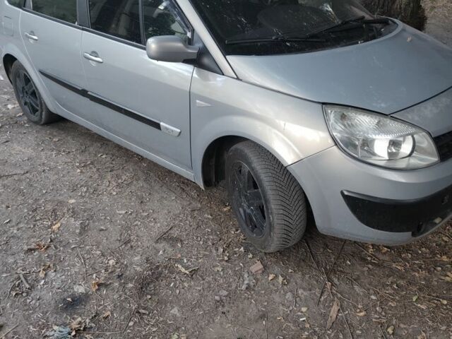 Серый Рено Сценик II, объемом двигателя 1.9 л и пробегом 432 тыс. км за 3971 $, фото 1 на Automoto.ua