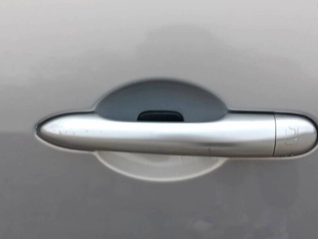 Сірий Рено Сценік II, об'ємом двигуна 2 л та пробігом 155 тис. км за 4600 $, фото 9 на Automoto.ua