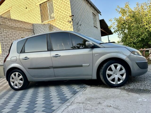 Сірий Рено Сценік II, об'ємом двигуна 1.9 л та пробігом 280 тис. км за 4200 $, фото 1 на Automoto.ua
