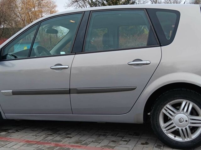 Сірий Рено Сценік II, об'ємом двигуна 2 л та пробігом 155 тис. км за 4600 $, фото 13 на Automoto.ua