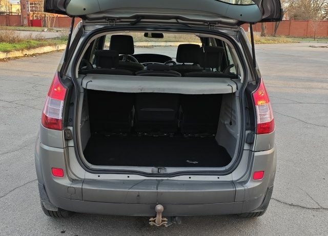 Серый Рено Сценик II, объемом двигателя 1.6 л и пробегом 207 тыс. км за 4800 $, фото 12 на Automoto.ua