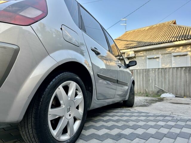 Сірий Рено Сценік II, об'ємом двигуна 1.9 л та пробігом 280 тис. км за 4200 $, фото 8 на Automoto.ua