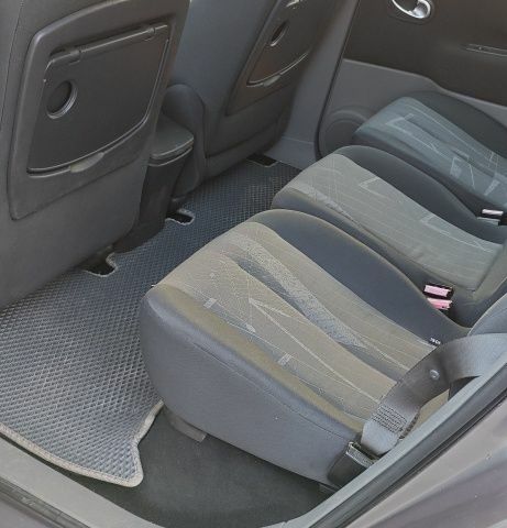 Серый Рено Сценик II, объемом двигателя 1.6 л и пробегом 207 тыс. км за 4800 $, фото 14 на Automoto.ua