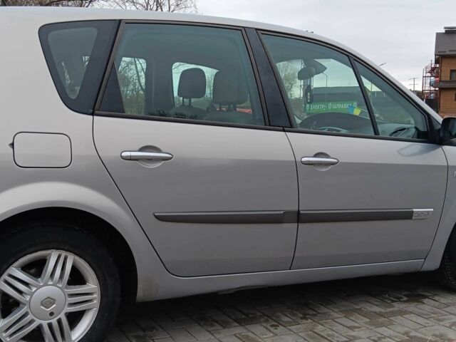 Сірий Рено Сценік II, об'ємом двигуна 2 л та пробігом 155 тис. км за 4600 $, фото 11 на Automoto.ua