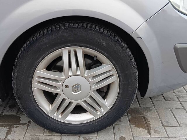 Сірий Рено Сценік II, об'ємом двигуна 2 л та пробігом 155 тис. км за 4600 $, фото 4 на Automoto.ua