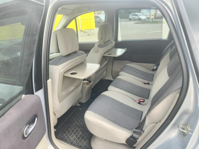 Рено Сценік II 2005 у Полтаві на Automoto.ua Сірий Рено Сценік II, об'ємом двигуна 1.6 л та пробігом 189 тис. км за 4600 $, фото 11 на Automoto.ua