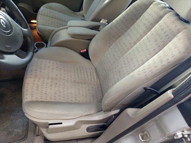 Серый Рено Сценик II, объемом двигателя 1.6 л и пробегом 160 тыс. км за 4400 $, фото 8 на Automoto.ua