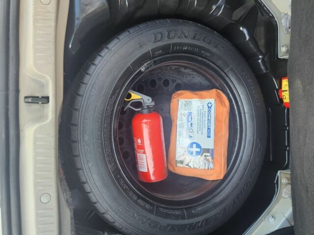 Рено Сценік II 2005 у Полтаві на Automoto.ua Сірий Рено Сценік II, об'ємом двигуна 1.6 л та пробігом 189 тис. км за 4600 $, фото 12 на Automoto.ua