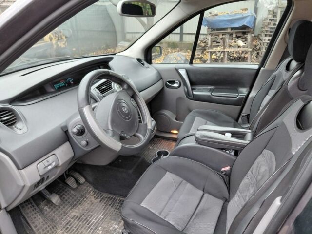 Серый Рено Сценик II, объемом двигателя 1.9 л и пробегом 98 тыс. км за 3700 $, фото 4 на Automoto.ua