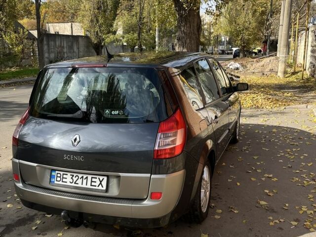 Серый Рено Сценик II, объемом двигателя 2 л и пробегом 205 тыс. км за 5300 $, фото 4 на Automoto.ua