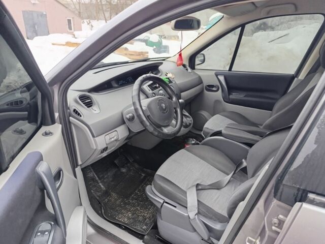 Серый Рено Сценик II, объемом двигателя 1.6 л и пробегом 276 тыс. км за 4700 $, фото 3 на Automoto.ua