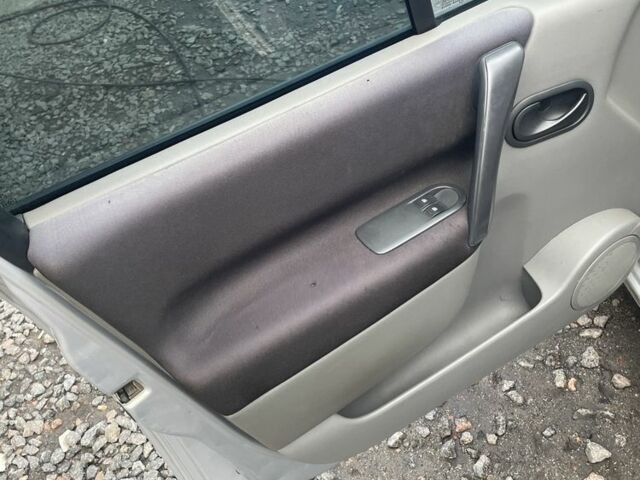 Серый Рено Сценик II, объемом двигателя 1.5 л и пробегом 227 тыс. км за 5000 $, фото 6 на Automoto.ua