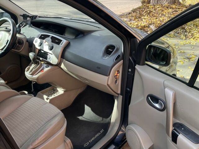 Серый Рено Сценик II, объемом двигателя 2 л и пробегом 205 тыс. км за 5300 $, фото 7 на Automoto.ua